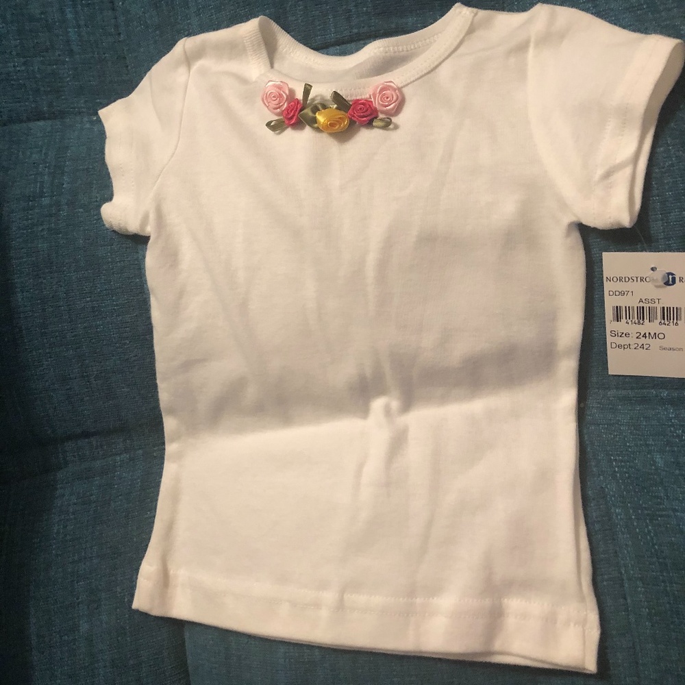 #NWT White T with Floral Appliqué at Neck Line